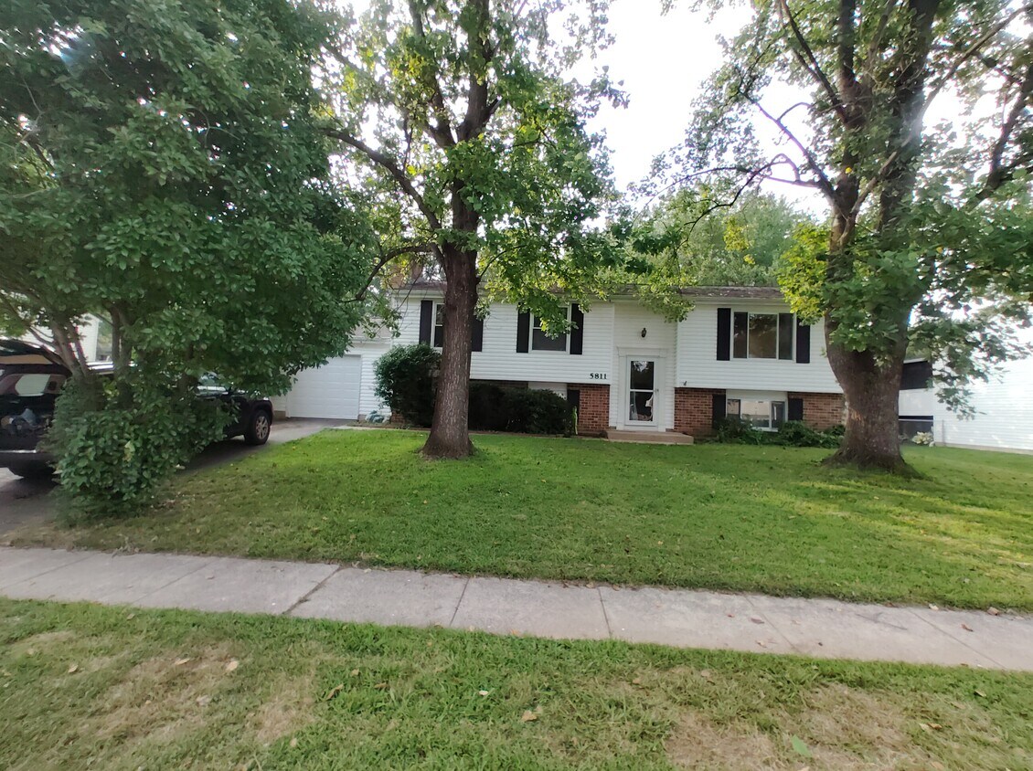 Foto principal - 5811 Heming Ave