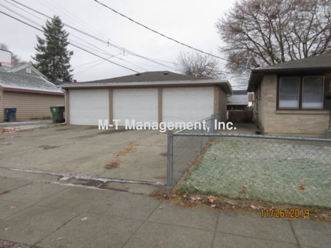 Building Photo - 2915 N Lincoln St