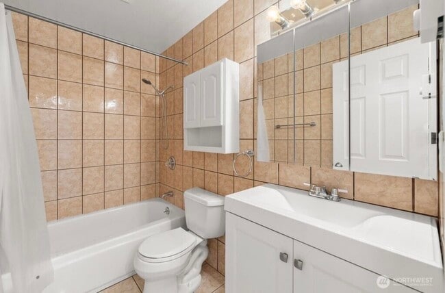 Foto del edificio - 15146 65th Ave S