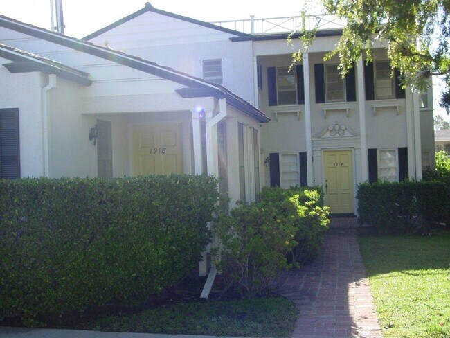 Building Photo - 1914 Montana Ave