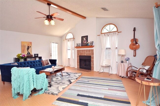 Building Photo - 3013 Cottonweed Trail