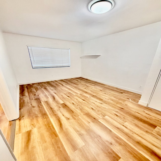 Building Photo - 3635 Nassau Dr