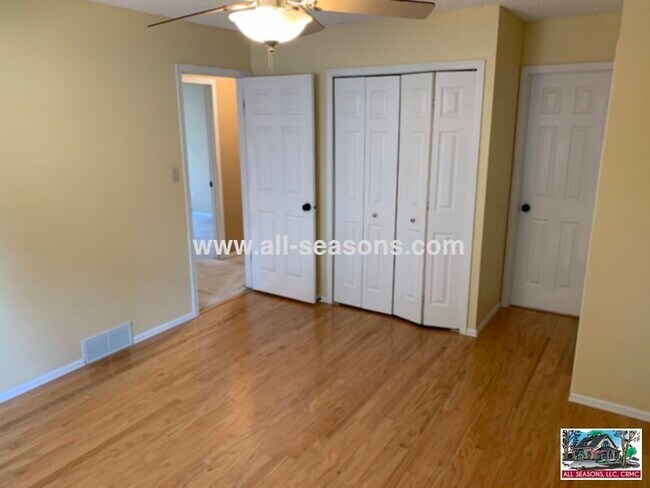 Building Photo - 2765 Maroon Bells Ave
