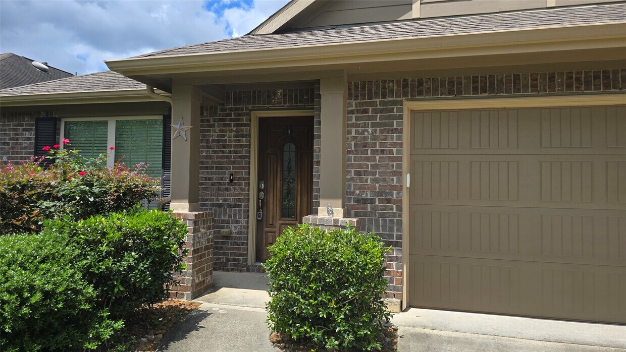 Building Photo - 24114 McKinzie Ridge Dr