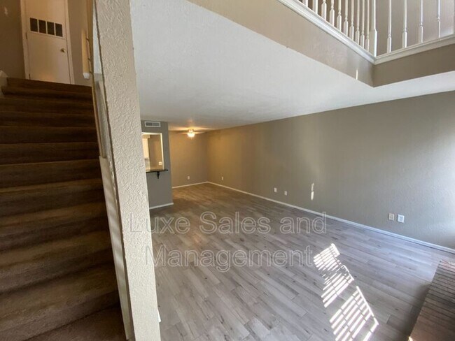 Building Photo - 3200 W Britton Rd