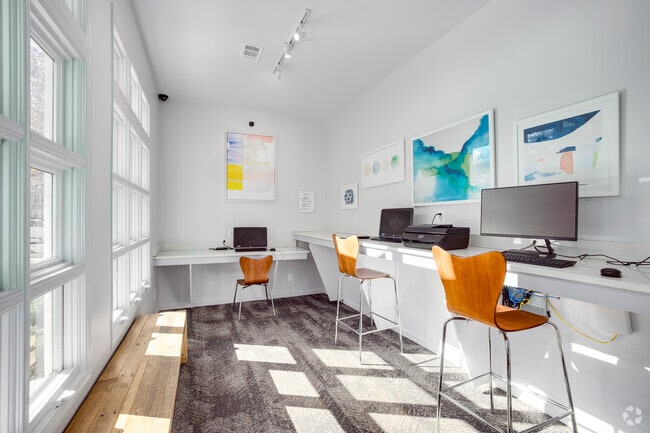 Business Center - Windsor at Fairlakes