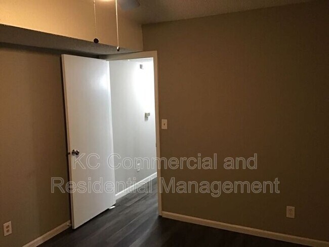 Foto del edificio - 9215 E 54th Ter