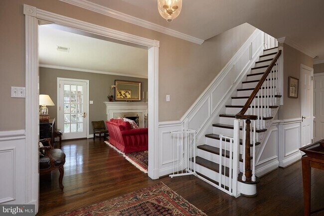 Foto del edificio - 5801 Huntington Pkwy
