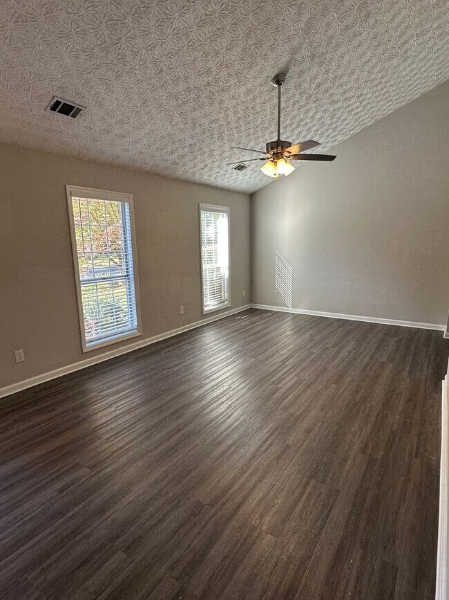 Foto del edificio - Beautiful Kennesaw Home For Rent!