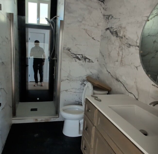 Foto del edificio - 3036 Greenwood Dr