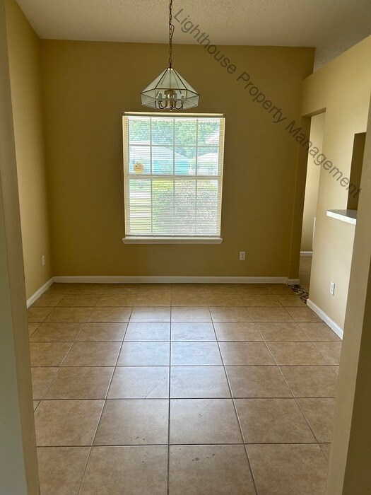 Foto del edificio - Beautiful Home Just Minutes to NAS JAX & 295 Large Fenced Backyard