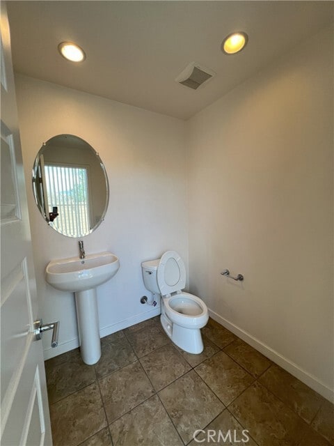 Building Photo - 102 Wild Rose