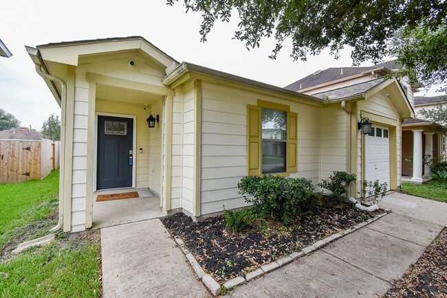 Building Photo - 2631 Skyview Trace Ct