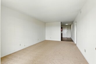 Building Photo - 9641 Hollock St