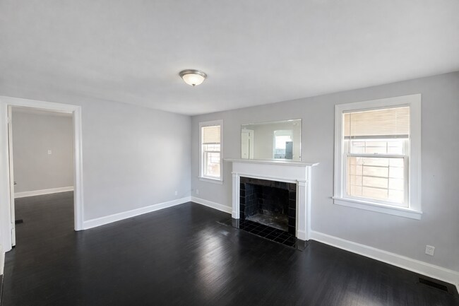 Foto del edificio - 1908 W Market St