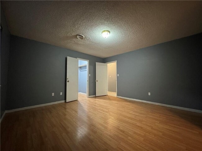 Building Photo - 312 S Halsey St