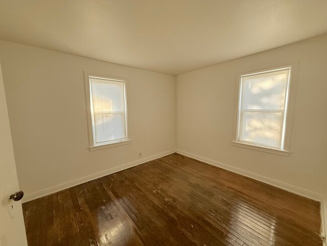 Bedroom 1, photo 1 - 443 N Prospect St