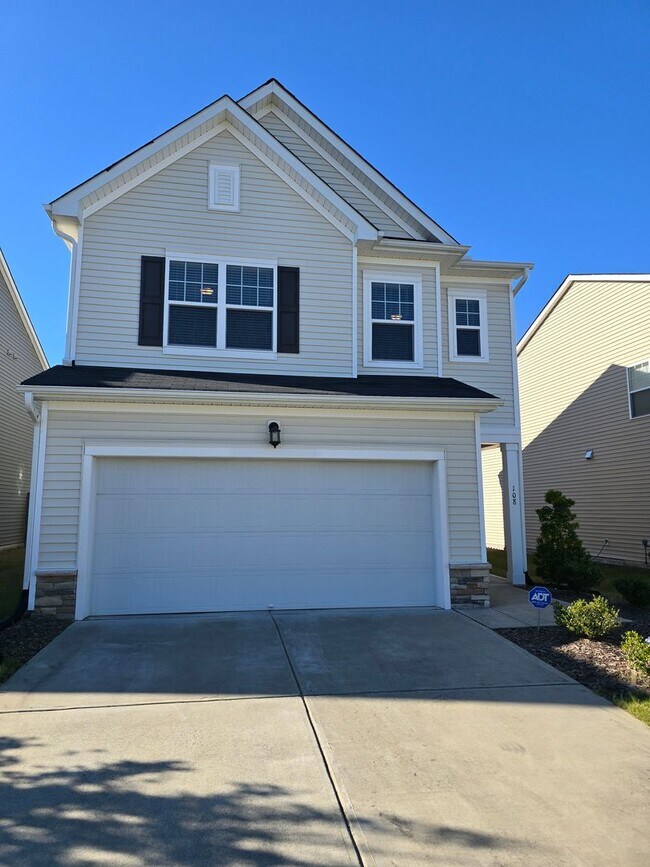 Foto del edificio - Impeccable 2020-Built 3-Bed, 2.5-Bath Home on Rare Quarter-Acre Lot – Prime Location!