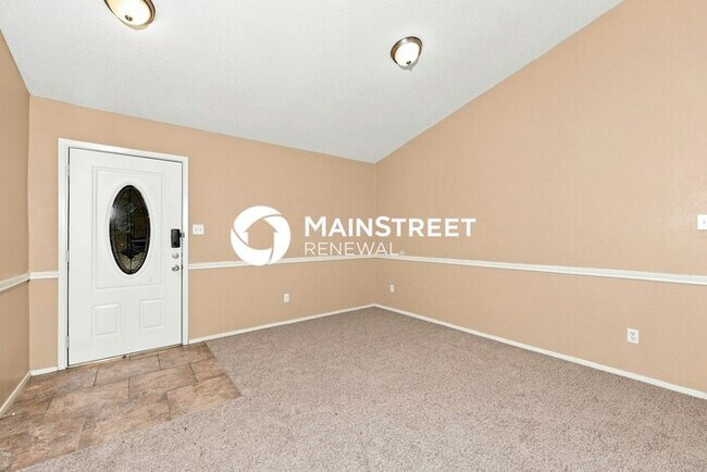 Building Photo - 3 Bedroom Pet-Friendly Home in Grand Prairie, TX with Main Street Renewal