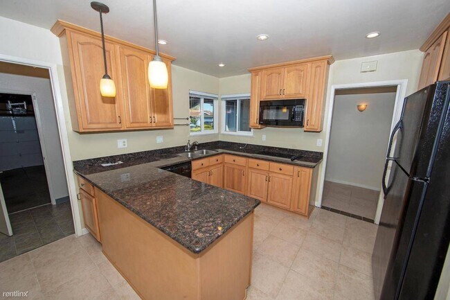 Building Photo - 3332 Kipling Pl