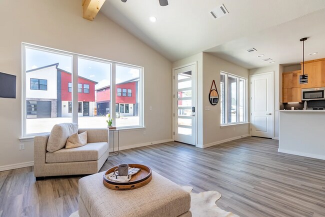 Foto del edificio - Tower View Contemporary Flats - Unit F