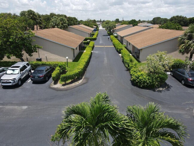 Foto del edificio - 3833 Harwood St