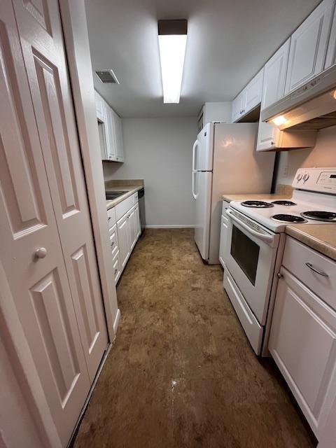 Foto del edificio - 6110 Curry Ford Rd