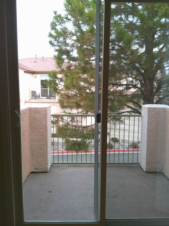 Building Photo - 3 Bedroom Fairways Condo in Wingfield Springs