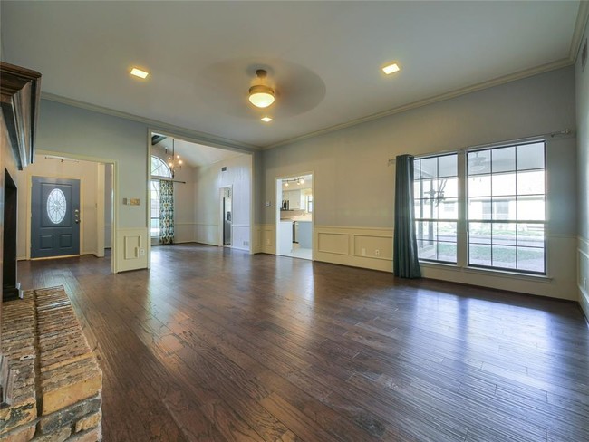 Building Photo - 1418 Pecan Creek Dr
