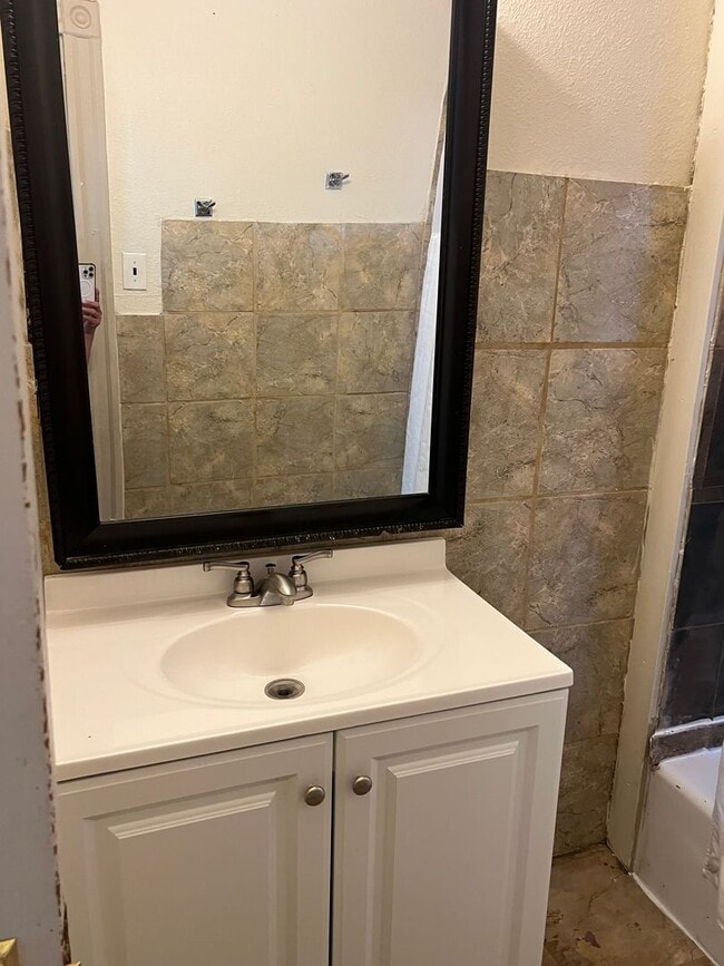 Building Photo - 1249-1251-1251 N 34th St