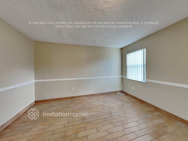 Foto del edificio - 414 Lakeside Cir