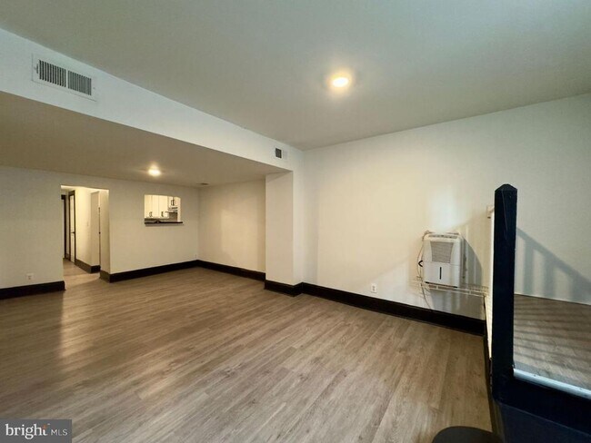 Foto del edificio - 1210 N Calvert St