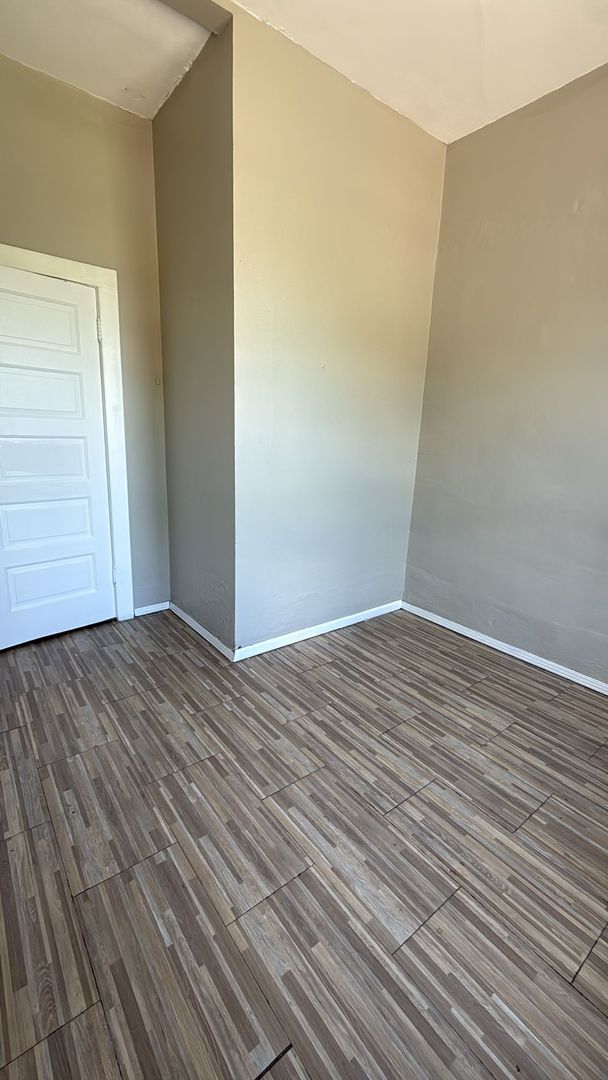Foto del edificio - 2365-2367 S 7th St. (4 Unit)