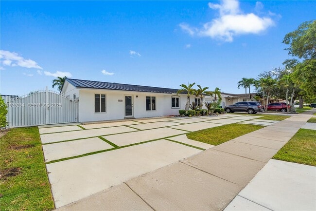 Foto del edificio - 5103 SW 128th Pl