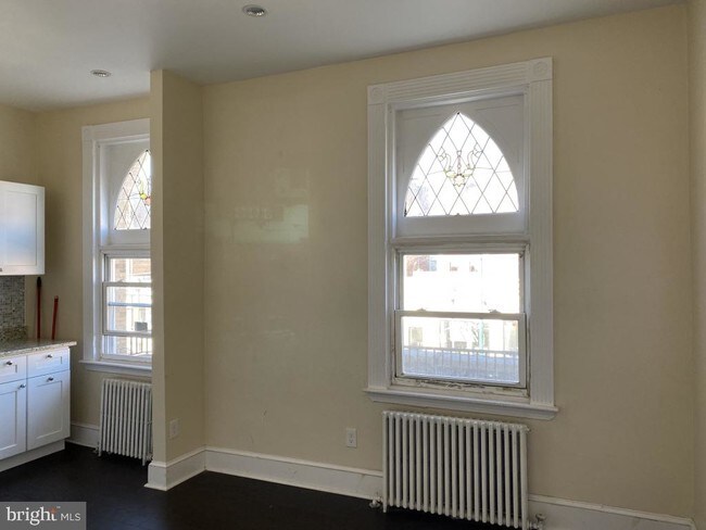 Building Photo - 2826 W Girard Ave