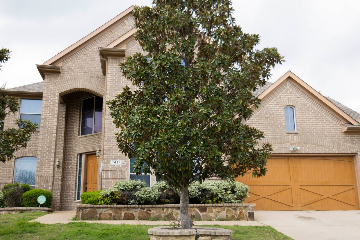 Primary Photo - 1411 Delta Dr