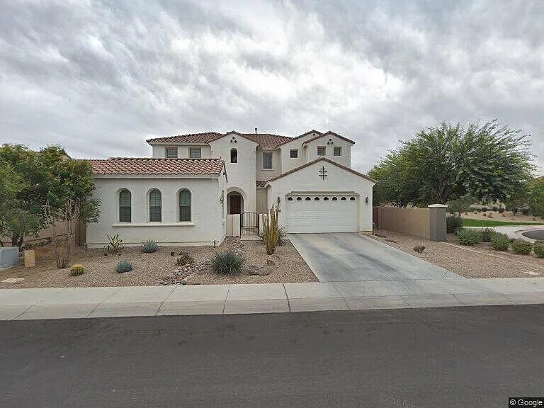 Primary Photo - 2683 E Redwood Pl