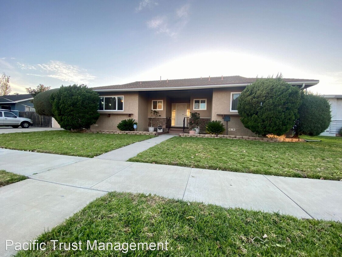 Primary Photo - 3 br, 2 bath House - 519 Aron St.