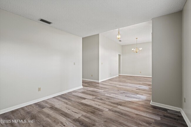 Foto del edificio - 4053 Savannah Glen Blvd