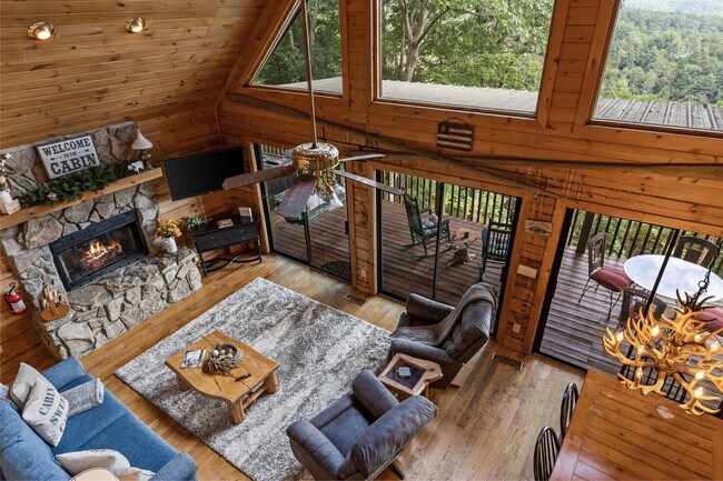 Building Photo - 120 Hummingbird Way