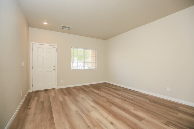 Building Photo - 9931 Mustang Creek Way