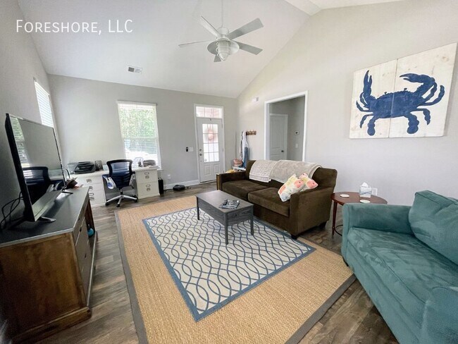Building Photo - Furnished 3-Bedroom Home in Bluffton Park ...