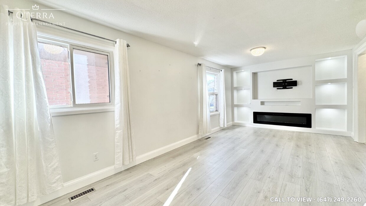 Primary Photo - 1634 Fairfield Cres