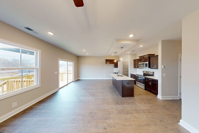 Foto del edificio - 447 Mattingly Dr