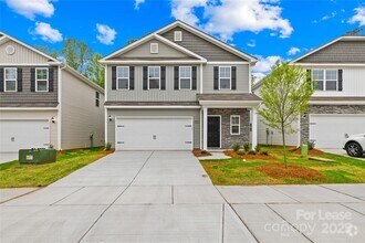 Building Photo - 2116 Clapham Ct