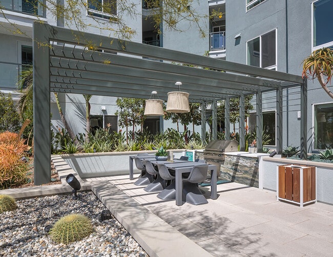 Foto del edificio - Rivair Apartment Homes