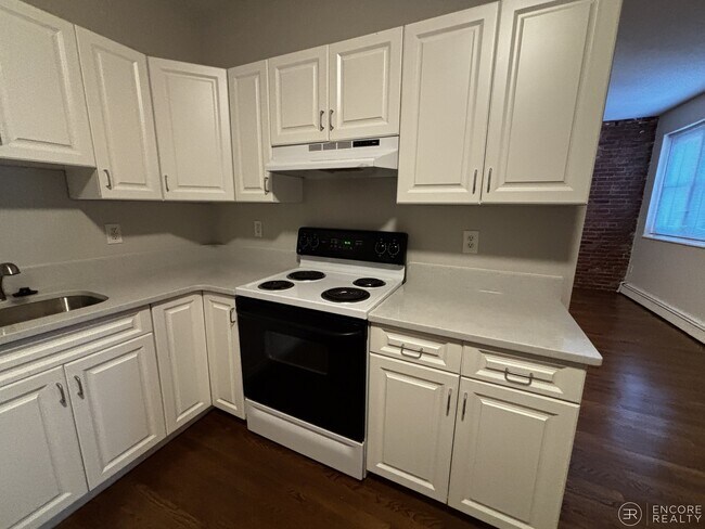 Foto del edificio - 15 Stearns Rd