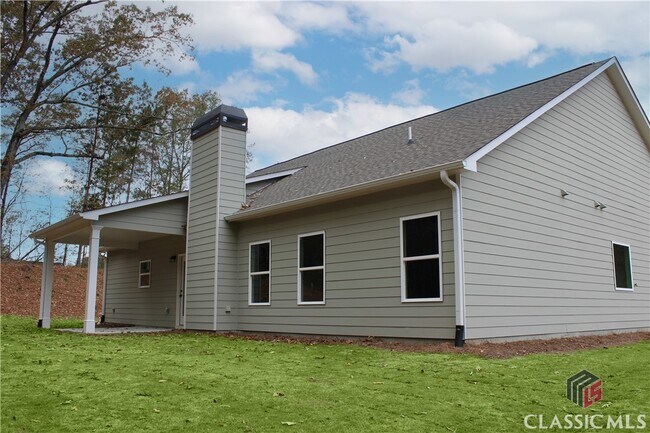 Building Photo - 100 Hawthorn Ln