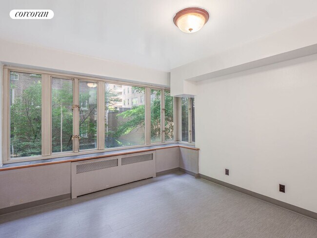 Foto del edificio - 202 E 35th St