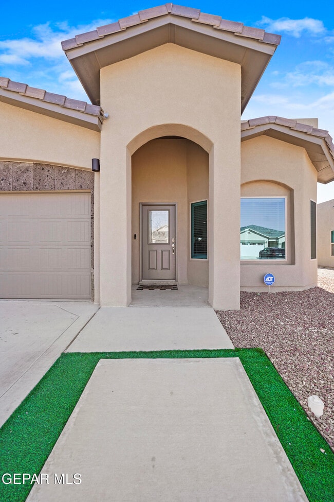 Building Photo - 14812 Jack White Ave